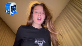 Первый анал! Пальцем разомни мою тугую попку сначала